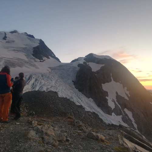 Sonnenuntergang vor der Hütte